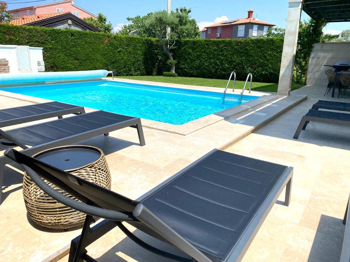 Villa Divina With Private Heated Pool Пула Екстер'єр фото